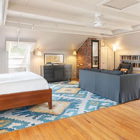 Oakhurst Inn At The University Charlottesville Esterno foto