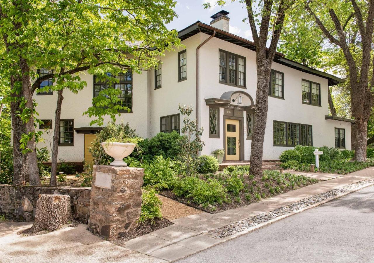Oakhurst Inn At The University Charlottesville Esterno foto
