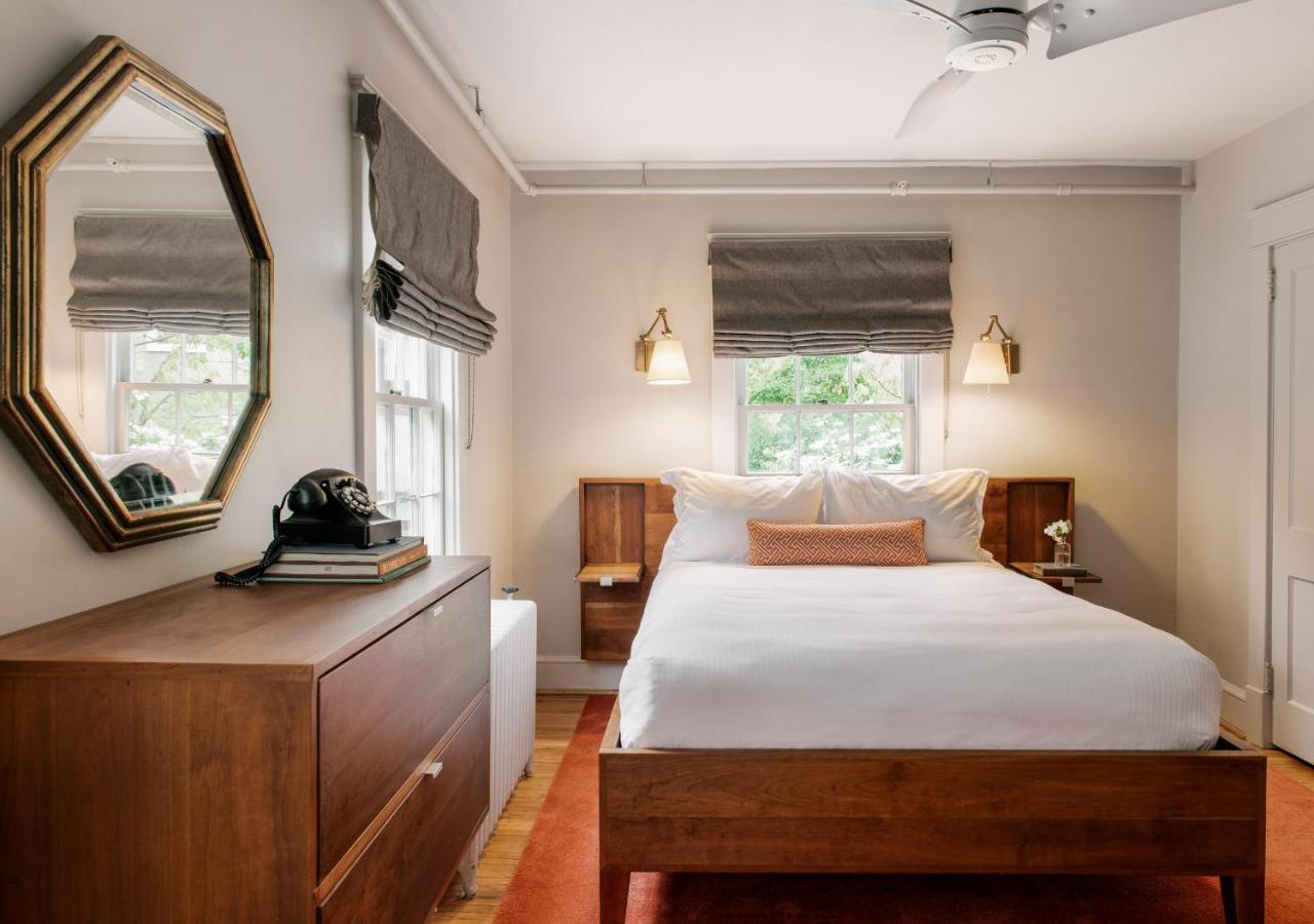 Oakhurst Inn At The University Charlottesville Esterno foto