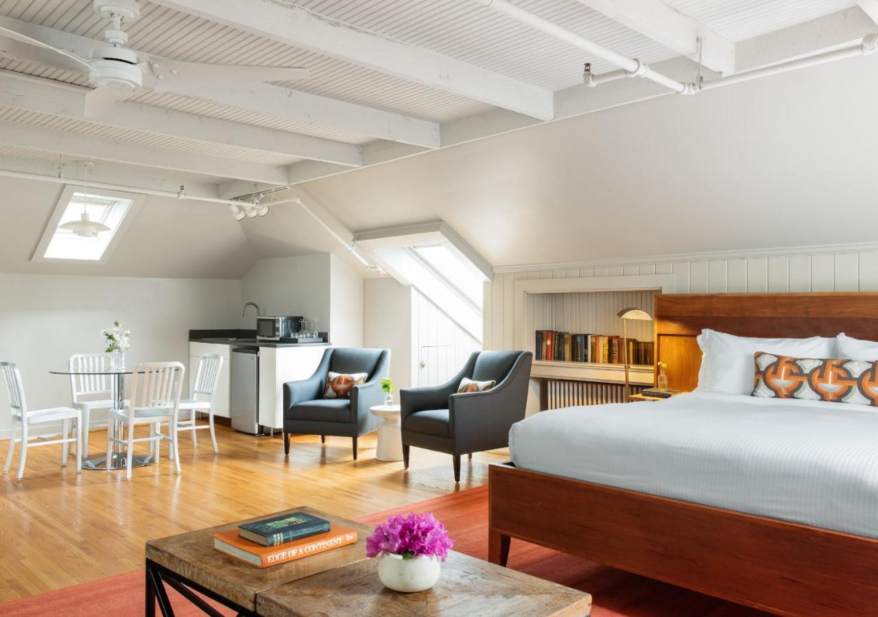 Oakhurst Inn At The University Charlottesville Esterno foto