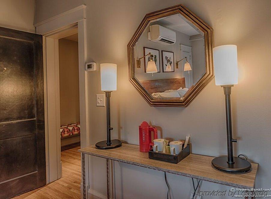 Oakhurst Inn At The University Charlottesville Esterno foto