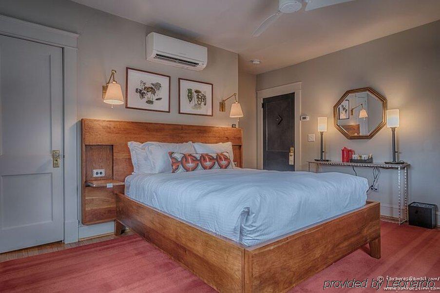 Oakhurst Inn At The University Charlottesville Esterno foto