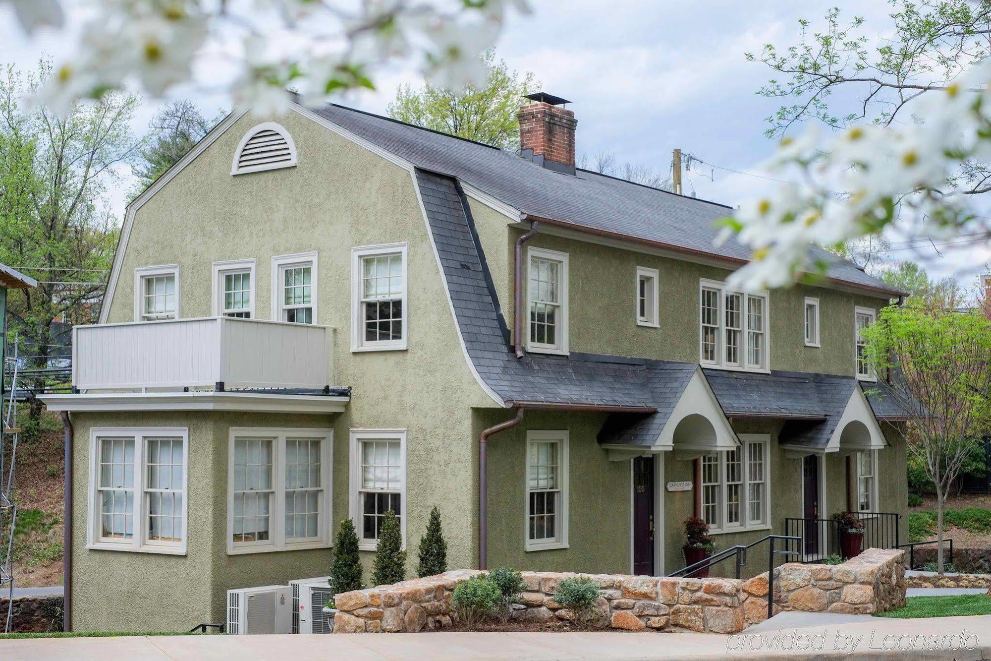 Oakhurst Inn At The University Charlottesville Esterno foto