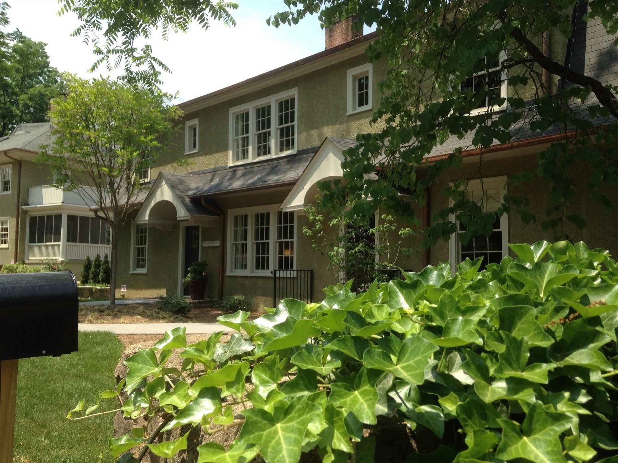 Oakhurst Inn At The University Charlottesville Esterno foto